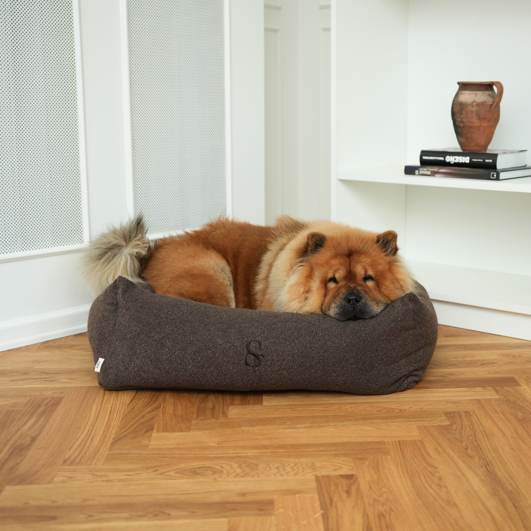 Vera Hundeseng | Chestnut Bouclé