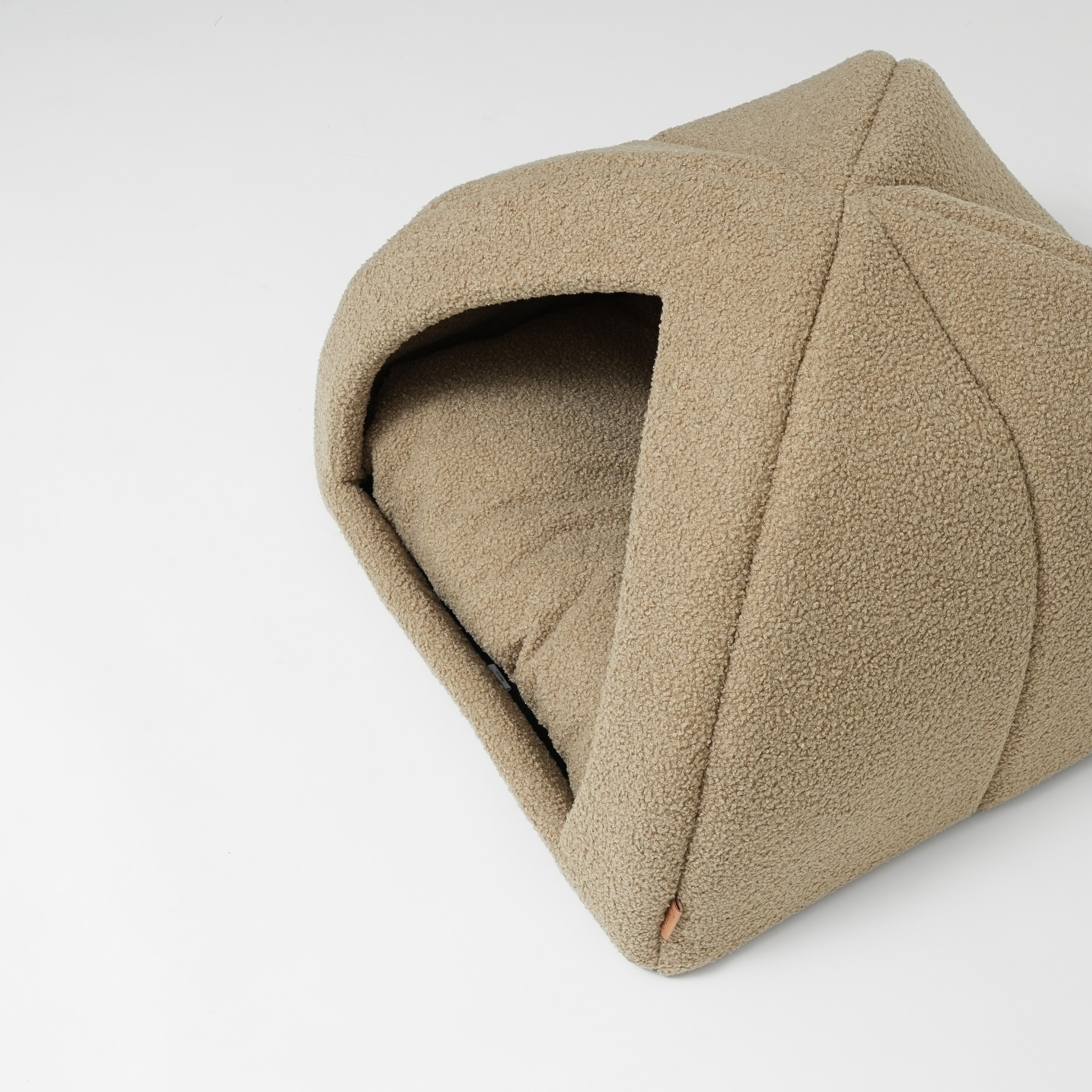 Dog Cave | Oat Bouclé