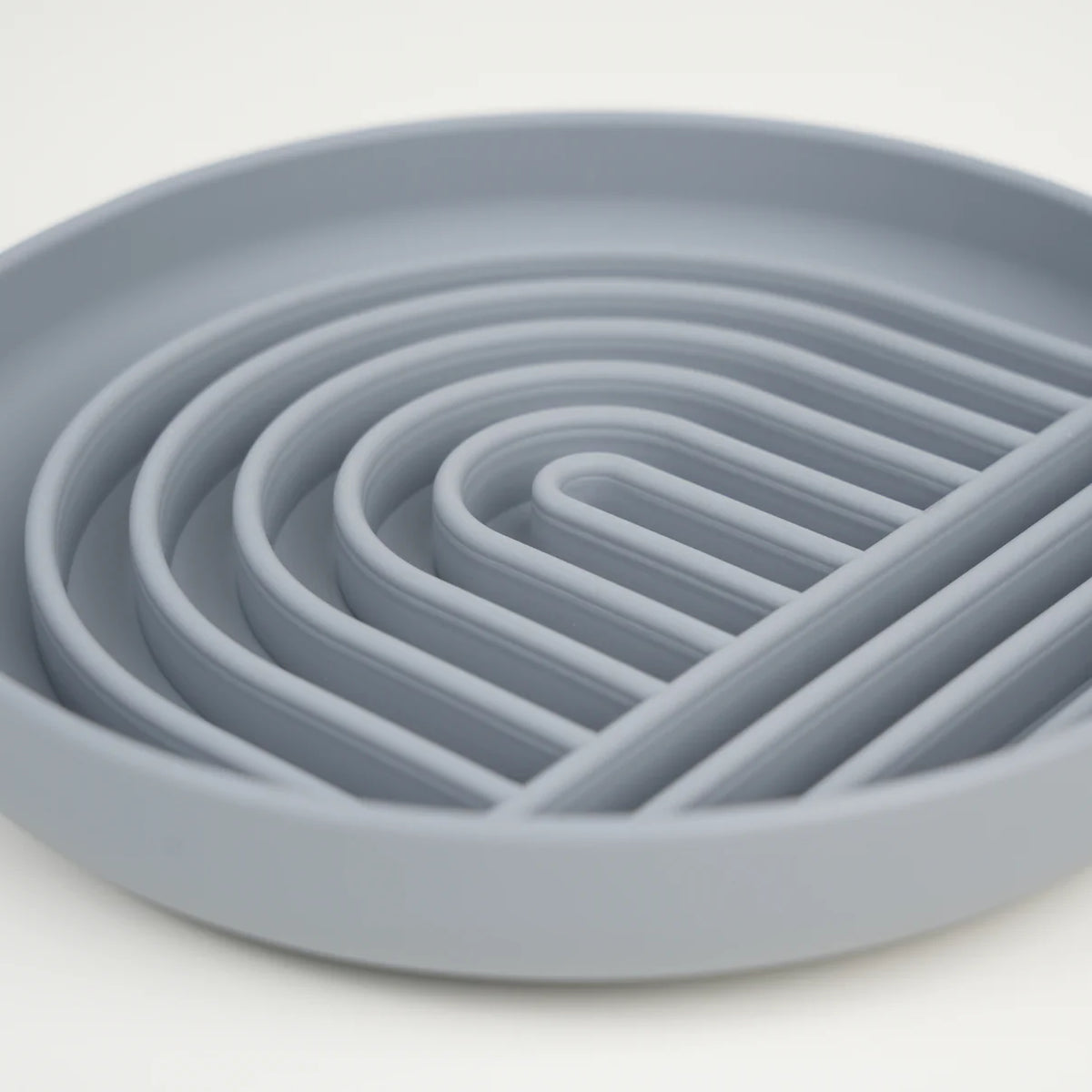 Close-up of the maze pattern in the stone slowfeeder bowl