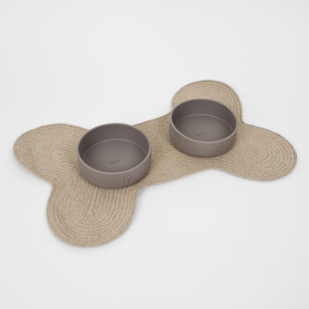Elli – Flettet knogleformet foderunderlag – Sand