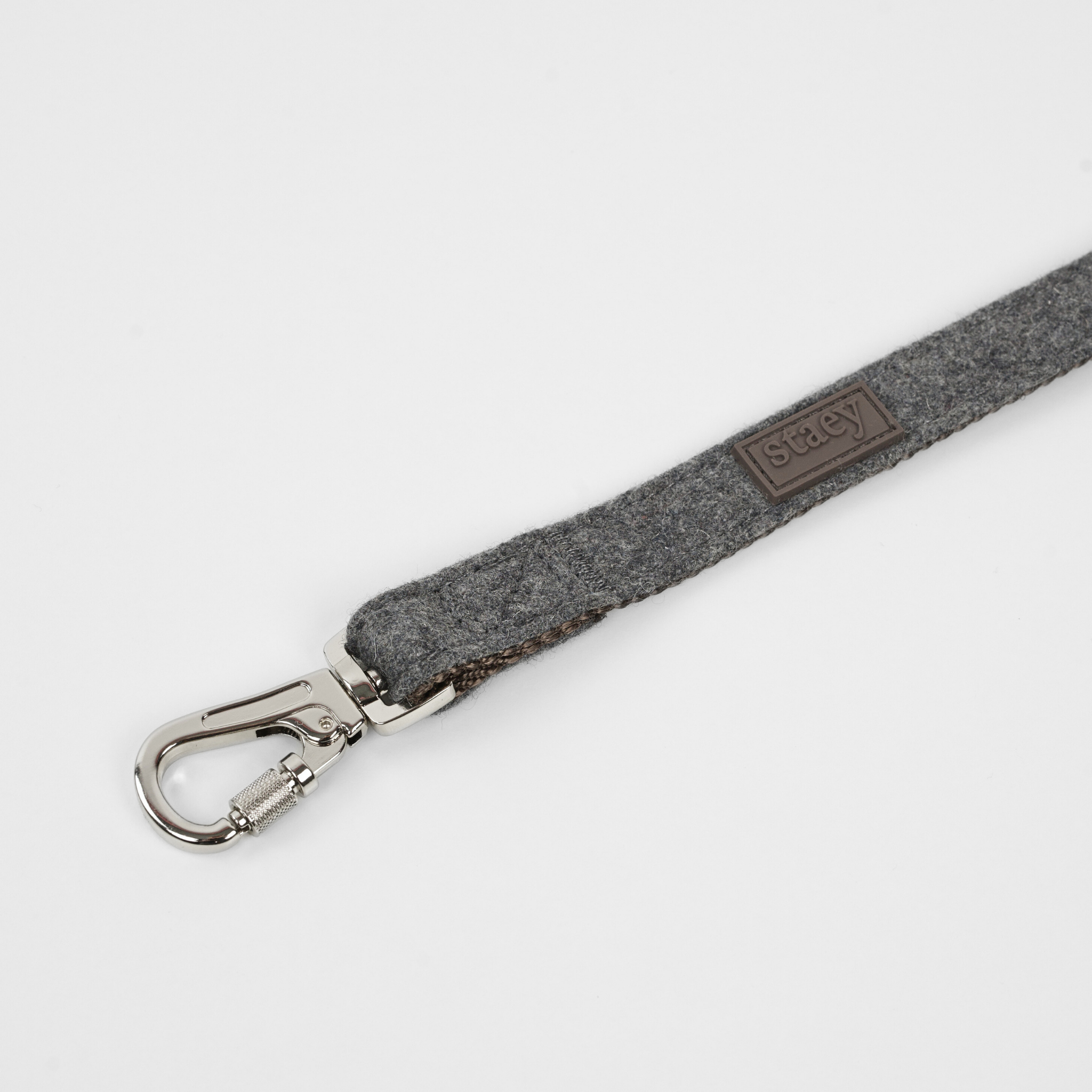 Elma Hundesnor | Stone 