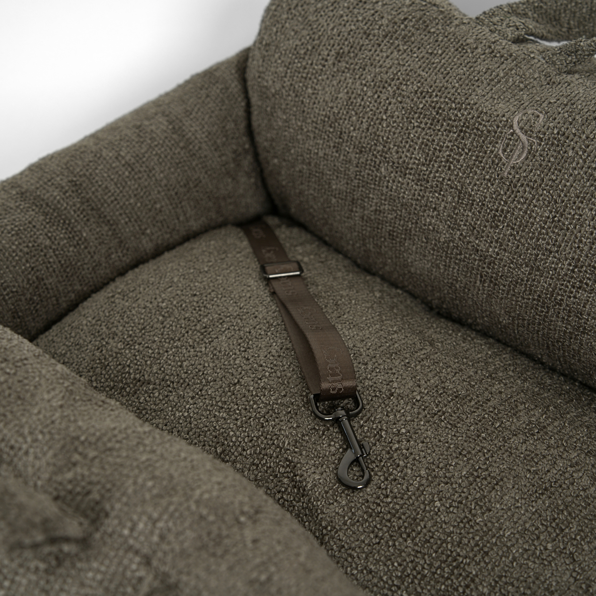 Tova 2-i-1 Bilsæde XL | Chestnut Bouclé