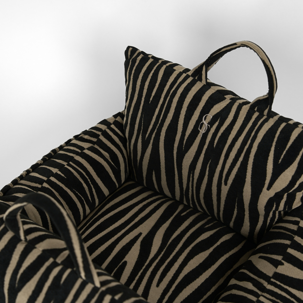 Lara Car Seat | Zebra 2.0
