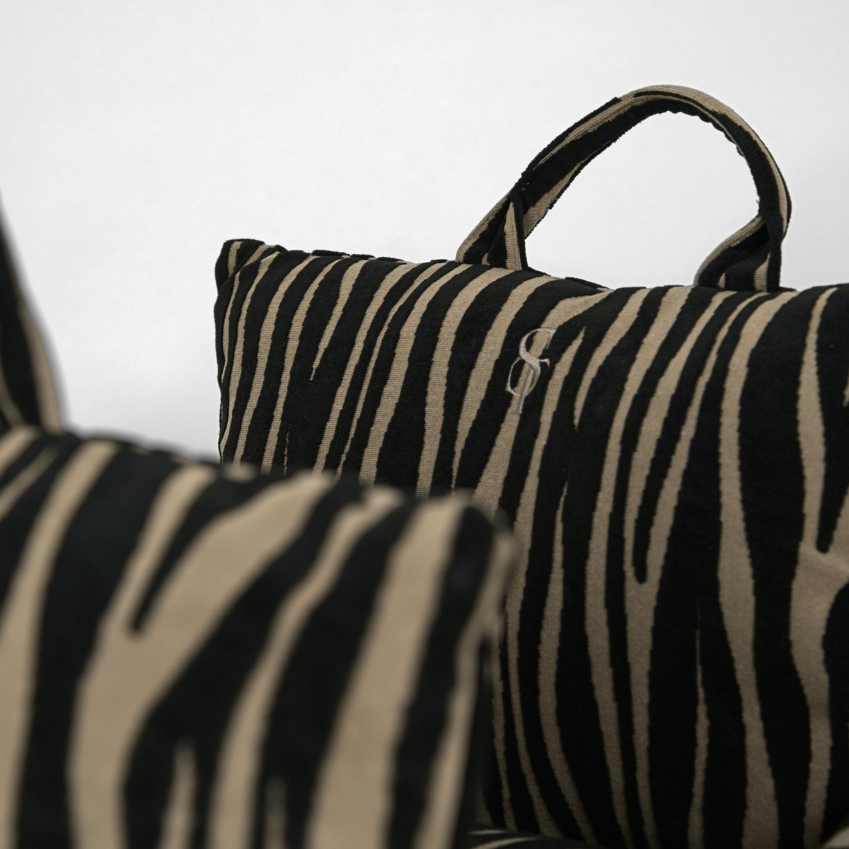 Lara Car Seat | Zebra 2.0